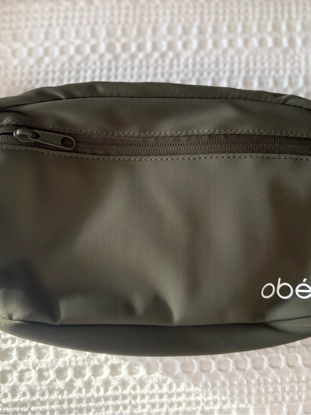 Obé Olive Green Women's Crossbody Bag with Front Zipper